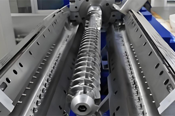 橡膠擠出機(jī)螺桿機(jī)筒應(yīng)該怎么做保養(yǎng)？ 圖2